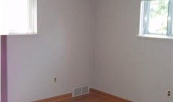 3253 Lockridge Dr, Ann Arbor, MI 48108