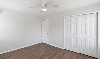 16 Cherry St, Beachwood, NJ 08722
