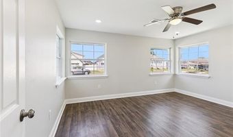 300 CHINCHILLA Dr, Arabi, LA 70032