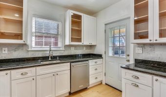 8908 GRANT St, Bethesda, MD 20817