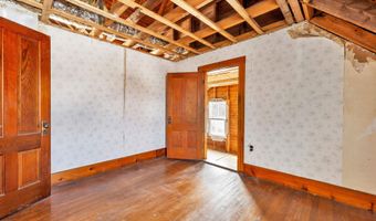 29 Main St, Alton, NH 03809
