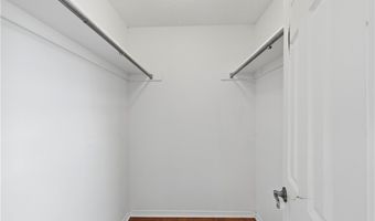 2515 SE 4th St, Bentonville, AR 72712