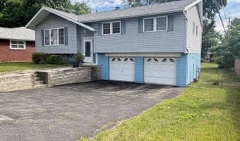 4 Nicholas Dr, Albany, NY 12205