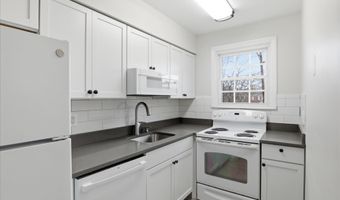 1317 S WALTER REED Dr 17201, Arlington, VA 22204