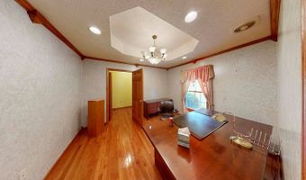 136 Lock Ln, Alum Creek, WV 25003