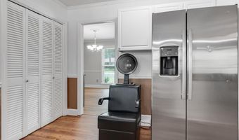 610 Summit Dr, Albany, GA 31707