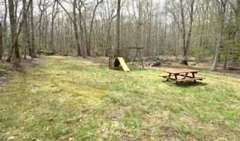 51 Ironworks Rd, Clinton, CT 06413