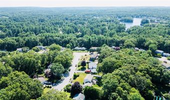 8 Winterberry Dr, Coventry, RI 02816