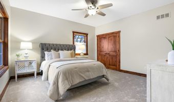 9823 103rd St NW, Annandale, MN 55302