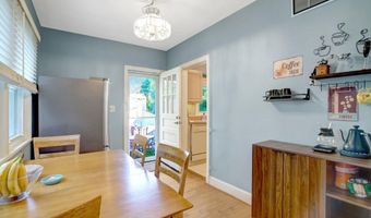 1404 N ROOSEVELT St N, Arlington, VA 22205