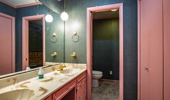 5042 Dummyline Rd, Batesville, MS 38606