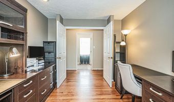 2 REDFERN Pl, Boonsboro, MD 21713