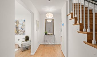 6010 BENALDER Dr, Bethesda, MD 20816