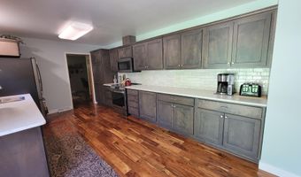 1824 Eisenhower Cir, Aberdeen, SD 57401