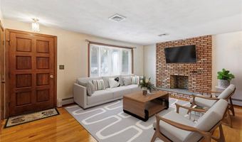 73 Grandview Dr, Cumberland, RI 02864