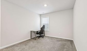377 Station Overlook Dr, Auburn, GA 30011