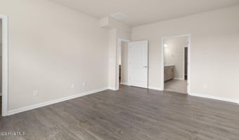 353 Maddox Dr, Aberdeen, NC 28315
