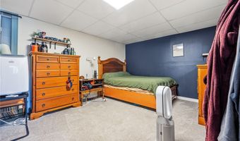 825 Valley Dr, Amherst, OH 44001