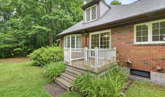 28 Buttonwood Rd, Bedford, NH 03110