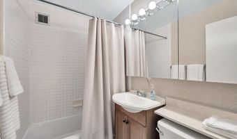 1111 ARLINGTON Blvd 646, Arlington, VA 22209