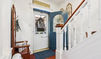 2 CRESTON Ave, Audubon, NJ 08106