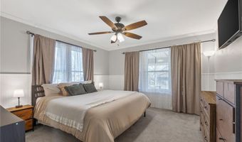 915 N 9th St, Atchison, KS 66002