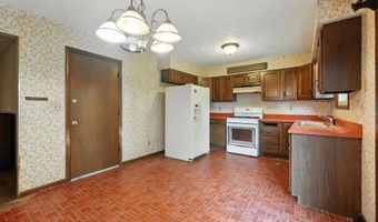 907 S Superior St, Angola, IN 46703
