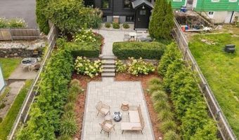 42 Marlborough St, East Greenwich, RI 02818