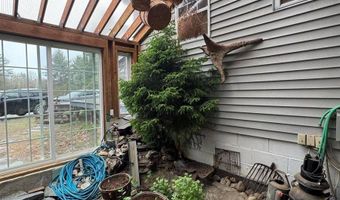 7 Howard Siding Ln, Abbot, ME 04406