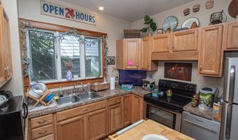 31 Dewitt St, Amsterdam, NY 12010