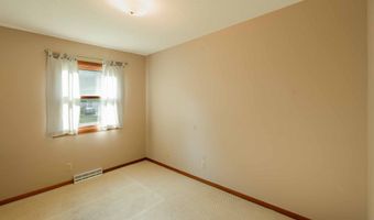 617 NW Beechwood St, Ankeny, IA 50023