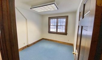 296 Country Club Rd, Avon, CT 06001