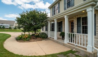 8866 Deer Run Dr, Allenton, WI 53002