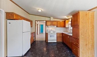 943 Howell, Adrian, MI 49221