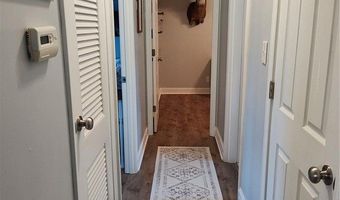263 E Skyline Dr, Ballwin, MO 63011