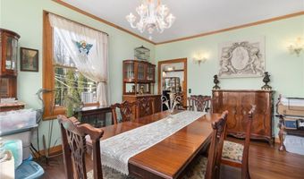 55 Hunter Ave, Newport, RI 02840