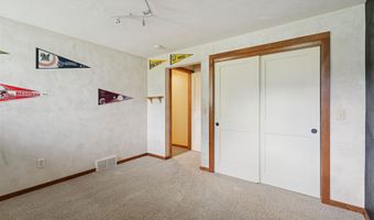 4920 N MEADE St, Appleton, WI 54913