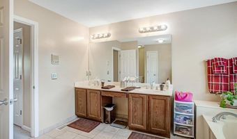 420 April Oaks Ct, Ballwin, MO 63021