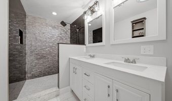 11 W Winkley St, Amesbury, MA 01913