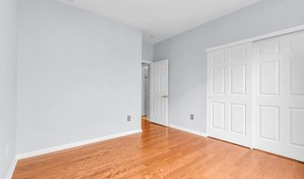 5 Minot Light Ct, Barnegat, NJ 08005