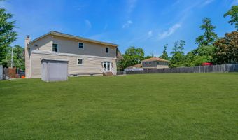 168 Leonardville Rd, Belford, NJ 07718