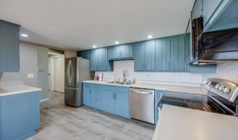 421 Country Club Dr, Batesville, IN 47006