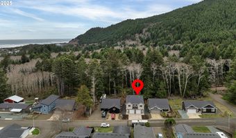 1096 1098 NE 12TH Ave, Rockaway Beach, OR 97136