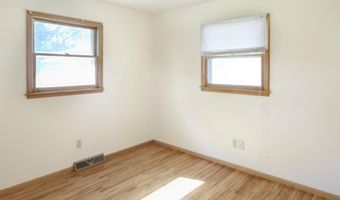 814 S High St, Aberdeen, SD 57401