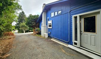 614 HASSETT St, Brookings, OR 97415