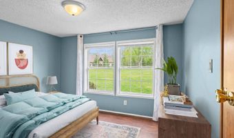 802 QUEEN ANN Rd, Amsterdam, NY 12010