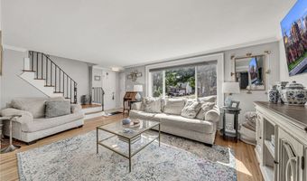 116 Ridgewood Dr, Amherst, NY 14226