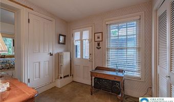 407 N 8th St, Allentown, PA 18102