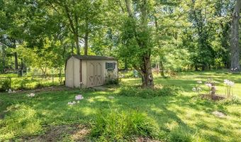 119 Smith Dr, Ballwin, MO 63011