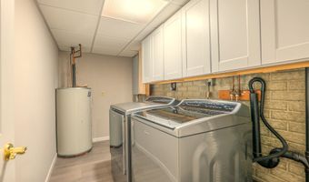 10 South St 68, Danbury, CT 06810